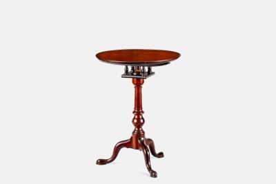 A very fine Philadelphia candlestand