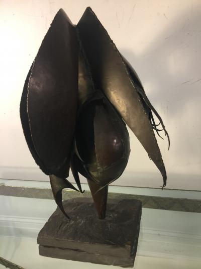 ABSTRACT BRUTALIST SCULPTURE WITH BLACK SLATE BASE