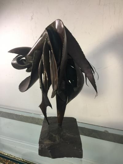 ABSTRACT BRUTALIST SCULPTURE WITH BLACK SLATE BASE