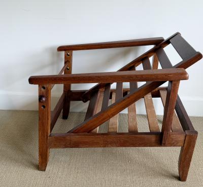 ADJUSTABLE ARMCHAIR