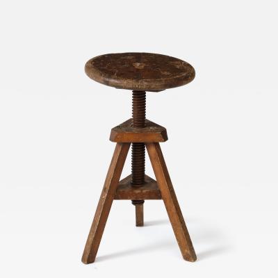 ADJUSTABLE CARPENTERS STOOL