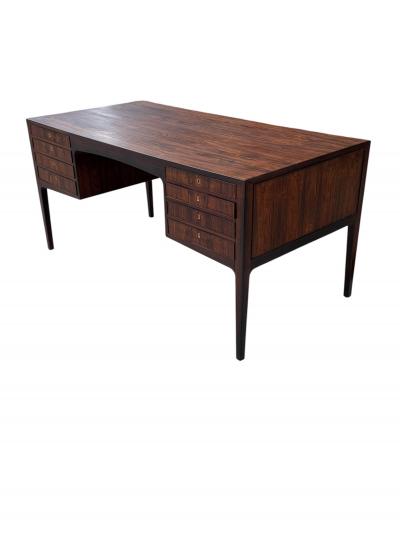 ALF HANSEN EXTRAORDINARY MID CENTURY DANISH MODERN EXOTIC ROSEWOOD DESK BY ALF HANSEN