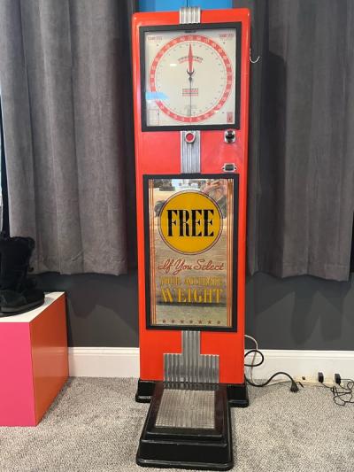 AMAZING ILLUMINATED ART DECO SCALE WITH INCREDIBLE GRAPHICS