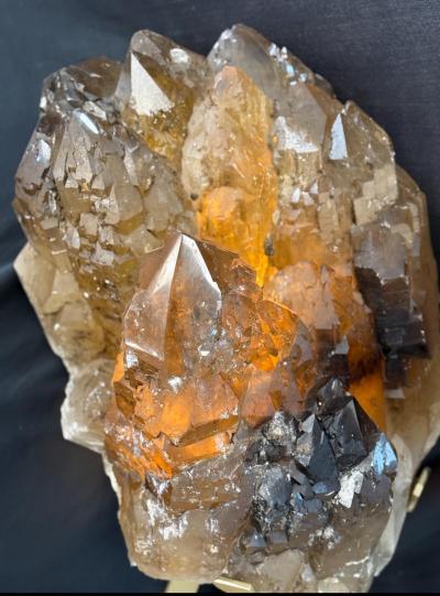 AMAZING SMOKY QUARTZ CRYSTAL POINT ON CUSTOM 360 DERGEE ROTATING STAND