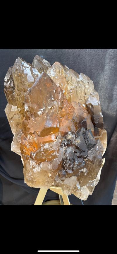 AMAZING SMOKY QUARTZ CRYSTAL POINT ON CUSTOM 360 DERGEE ROTATING STAND