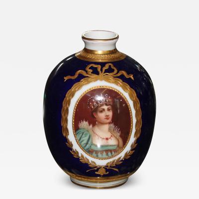 AN ANTIQUE AUSTRIAN 19 CENTURY ROYAL VIENNA PORTRAIT VASE