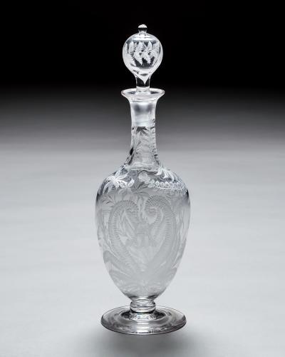 AN EDINBURGH CRYSTAL FINELY ENGRAVED DECANTER