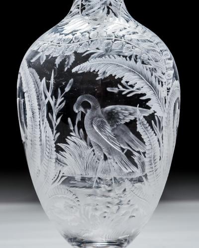 AN EDINBURGH CRYSTAL FINELY ENGRAVED DECANTER