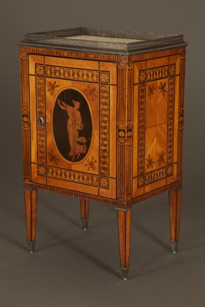 AN EXQUISITE PAIR OF NEOCLASSICAL MARQUETRY AND STEEL MOUNTED PETIT COMMODES