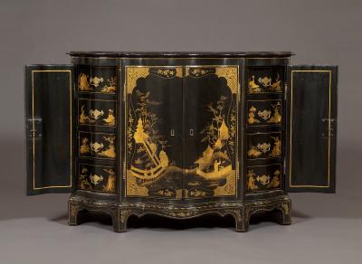 AN IMPOSING SERPENTINE FRONTED CHINOISERIE BLACK LACQUER SIDE CABINET