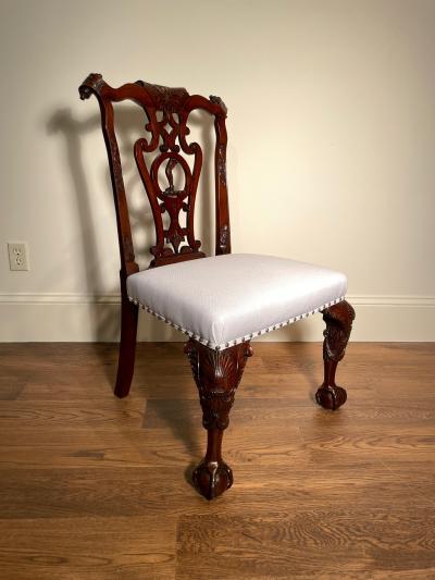 AN IRISH GEORGE II MAHOGANY SIDE CHAIR