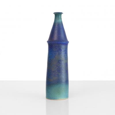 ANNIKI HOVISAARI ANNIKI HOVISAARI UNIQUE MATTE BLUE VASE FOR ARABIA FINLAND 1960S 