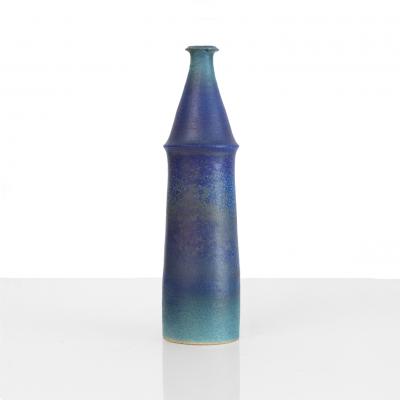 ANNIKI HOVISAARI ANNIKI HOVISAARI UNIQUE MATTE BLUE VASE FOR ARABIA FINLAND 1960S 