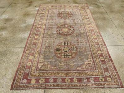 ANTIQUE EAST TURKESTAN KHOTAN ACCENT RUG