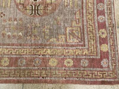 ANTIQUE EAST TURKESTAN KHOTAN ACCENT RUG