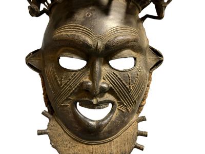 ANTIQUE HIGHLY DECORATED BRONZE AFRICAN CEREMONIAL MASK