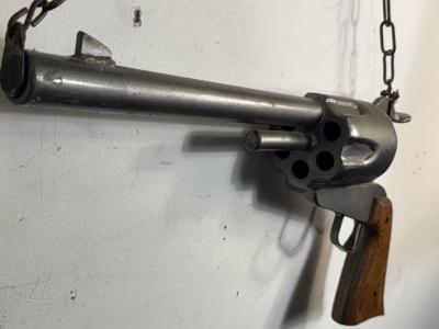 ANTIQUE OAK AND METAL GUN TRADE SIGN