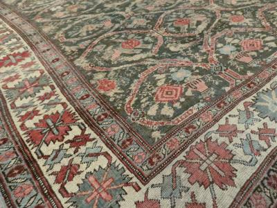 ANTIQUE PERSIAN BIDJAR CARPET