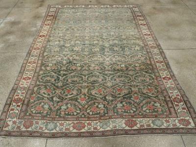 ANTIQUE PERSIAN BIDJAR CARPET