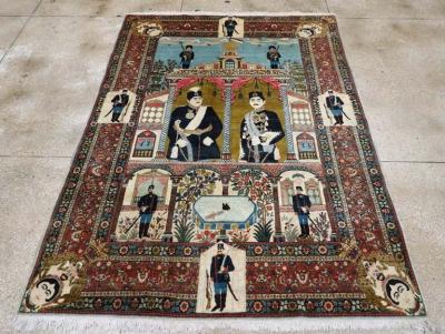 ANTIQUE PERSIAN PICTORIAL TABRIZ RUG