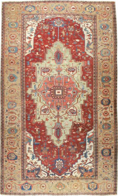 ANTIQUE PERSIAN SERAPI CARPET