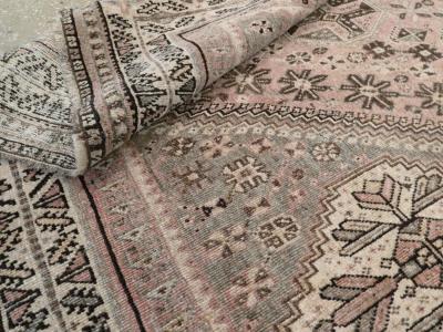ANTIQUE PERSIAN SHIRAZ RUG