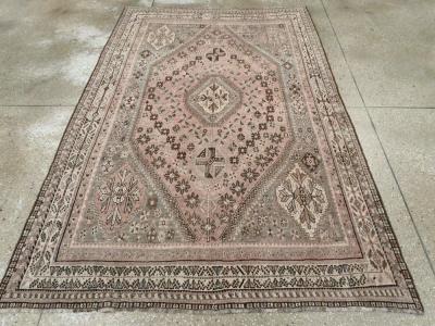 ANTIQUE PERSIAN SHIRAZ RUG