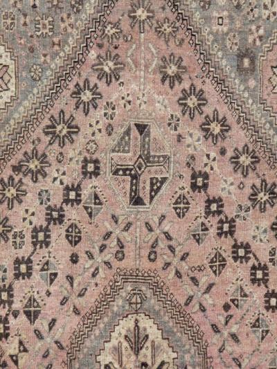 ANTIQUE PERSIAN SHIRAZ RUG