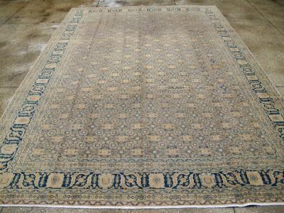 ANTIQUE PERSIAN TABRIZ CARPET