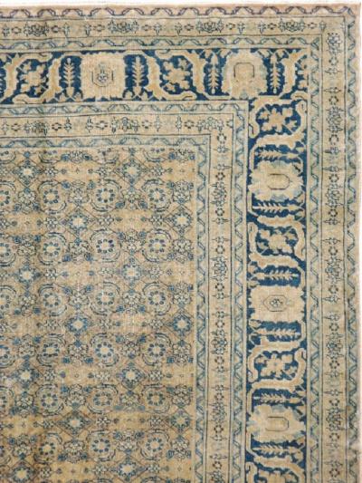 ANTIQUE PERSIAN TABRIZ CARPET