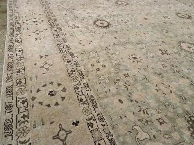 ANTIQUE PERSIAN TABRIZ ROOM SIZE CARPET