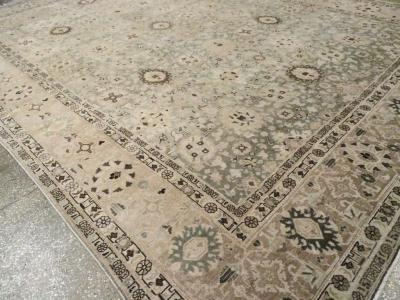 ANTIQUE PERSIAN TABRIZ ROOM SIZE CARPET