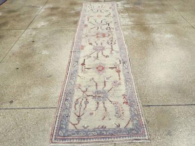 ANTIQUE TURKISH OUSHAK RUNNER