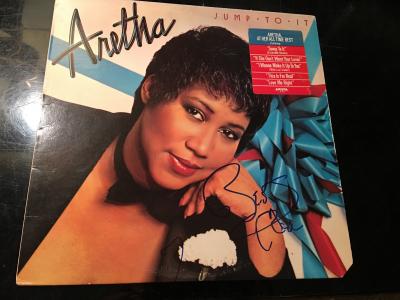 ARETHA FRANKLIN JUMP TO IT AUTOGRAPHED ALBUM COVER