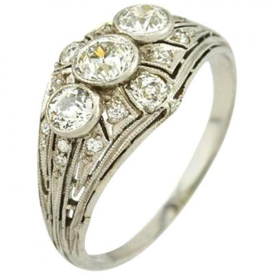 ART DECO 3 STONE DIAMOND AND PLATINUM RING