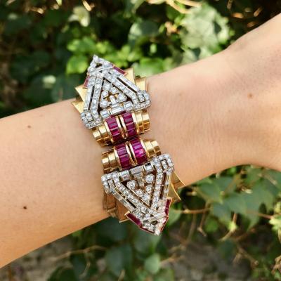 ART DECO CLIPS ON A RETRO BANGLE BRACELET