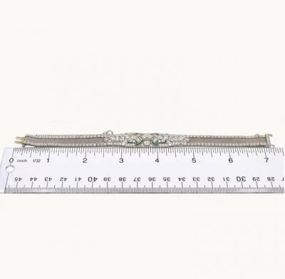 ART DECO DIAMOND AND EMERALD PLATINUM BRACELET CIRCA 1920