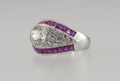 ART DECO DIAMOND AND RUBY CLUSTER PLATINUM RING