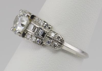 ART DECO DIAMOND PLATINUM RING