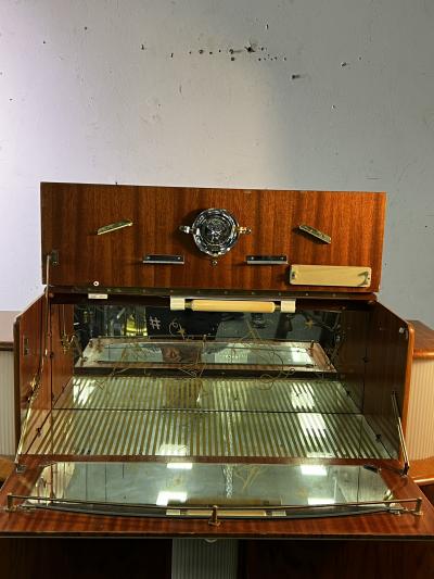 ART DECO ILLUMINATED BAR