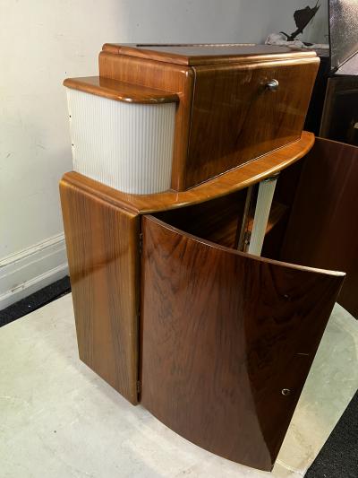 ART DECO ILLUMINATED BAR