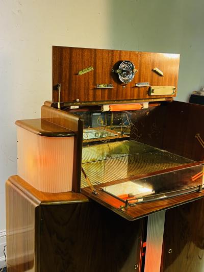ART DECO ILLUMINATED BAR