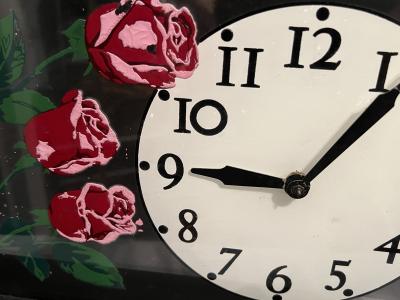 ART DECO ILLUMINATED FOUR ROSES ADVERTISING CLOCK