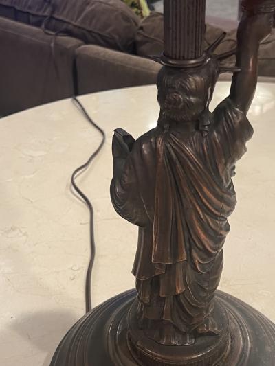 ART DECO STATUE OF LIBERTY STANDING ASHTRAY WITH ILLUMINATED TORCH