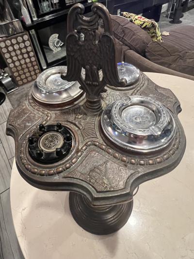 ART DECO STATUE OF LIBERTY STANDING ASHTRAY WITH ILLUMINATED TORCH