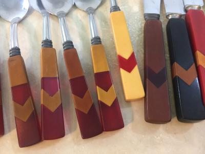 ART DECO TWO TONE BAKELITE CUTLERY SET