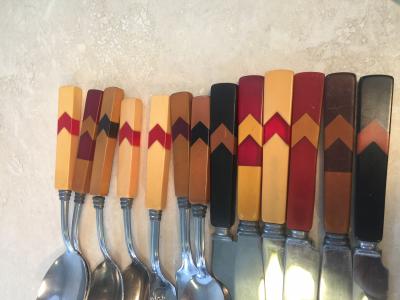 ART DECO TWO TONE BAKELITE CUTLERY SET