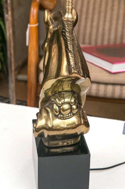 ART MODERNE HORSE HEAD ON BASE TABLE LAMP