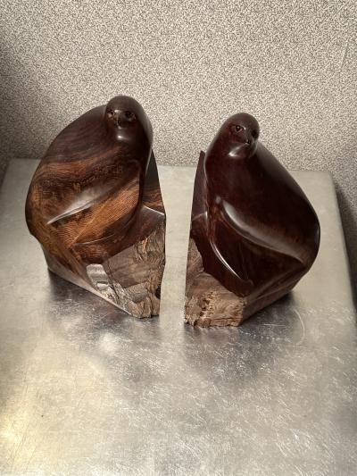 ARTIST CARVED HARDWOOD SEAL WITH BLACK ONYX EYES BOOKENDS