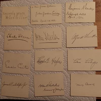 AUTOGRAPHED PLACECARD BY MARIE DRESSLER